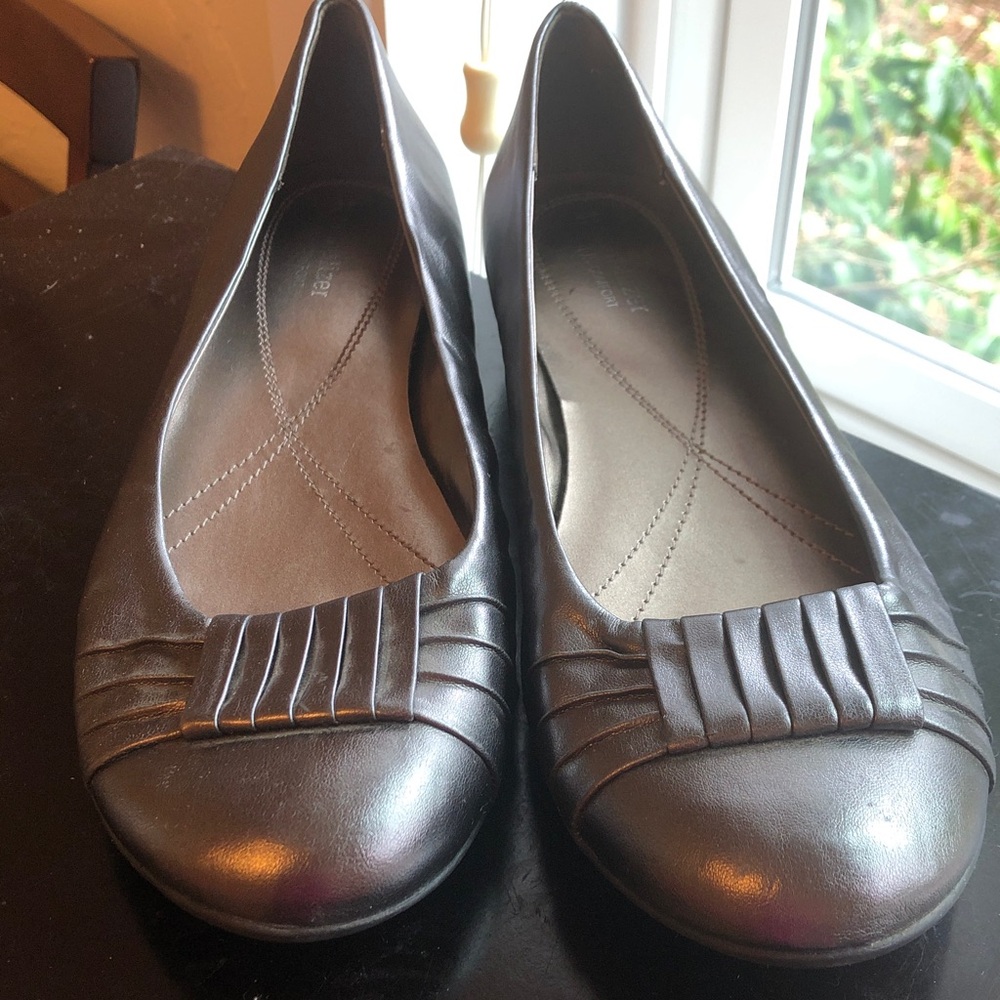 Naturalizer Hollie bronze flat size 9M